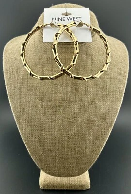 Pendientes de aro Nine West de metal retorcido tono dorado de 3" nuevos Foto 1 de 4