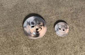 Unique ❤️Resin Sewing Buttons 2 Holes Round for Sewing Crafts Suits Coats x2 - Picture 1 of 3