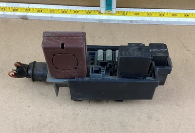 Chevrolet Lumina 1995-1996 furgoneta caja de fusibles OEM Foto 1 de 4