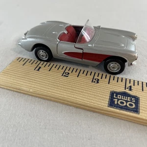 Coche retroceso Maisto '57 Corvette plateado - 1/39 Chevy Chevrolet 1957 gris rojo - Imagen 1 de 7