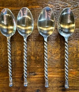 Hampton Silversmiths CAROUSEL FOUR SOUP SPOONS Stainless Flatware Twist Handle - Picture 1 of 4