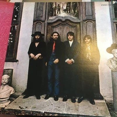 BEATLES HEY JUDE JAPANESE APPLE VINYL LP RECORD INSERT COLLECTION OF NON ALBUM - Image 1 of 4