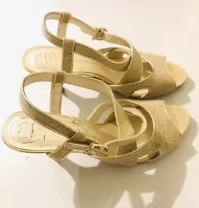 Sandali donna Etienne Aigner taglia 7 oro slingback Julia punta aperta - Foto 1 di 11