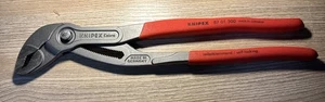 Pinza per pompa acqua Knipex Cobra capacità 12" lunga 2-3/4" 87 01 300 - Foto 1 di 6