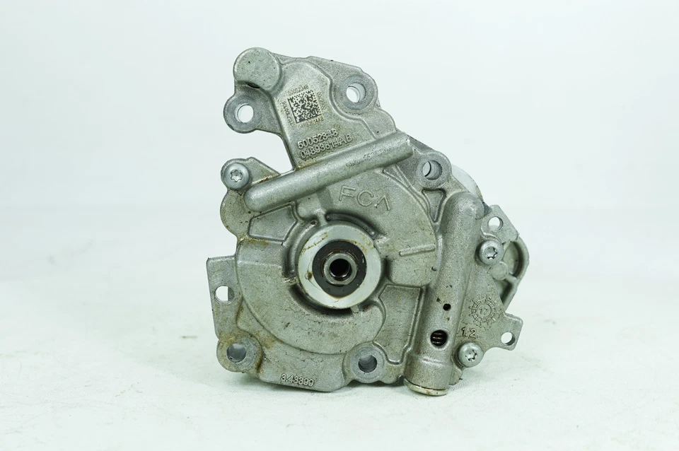 Bomba de aceite de motor OEM 17-19 Alfa Romeo Giulia TI Q4 2,0 L L L4 DOHC 16V 04893614AB Foto 1 de 4