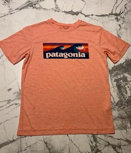 NWOT Patagonia Youth Kids Logo T-Shirt Size 12 Yrs - Apricot Orange 🍊 - Picture 1 of 4