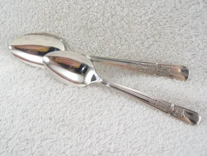 Celebrity / Wild Rose 1939 Mixed Spoon Lot Soup & Teaspoon Wm Rogers Silverplate - Picture 1 of 3