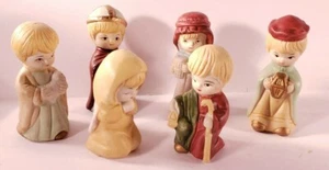 Set Of 6 - Ceramic Children’s Nativity Figurines - Mary, Joseph, Kings, Shepherd - Imagen 1 de 11