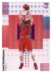 2017-18 Status Lauri Markkanen Bulls #120 NBA novato radiocontrol PWE - Imagen 1 de 2