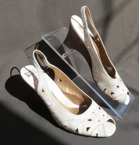 $120 Z COLLECTION Leather Embroidered Wedge Slingback Sandals Shoes size US 9 - Picture 1 of 7