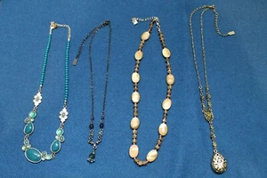 (Lot de 4) COLLIER FEMME - CHAPS 5X 1928 chaîne de perles pendentif perles artisanales - Photo 1/8