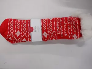 EINGRÖSSE ROT LET'S STAY IN AND WATCH HALLMARK KANAL SLIPPER SOCKEN NEU #21827 - Bild 1 von 3