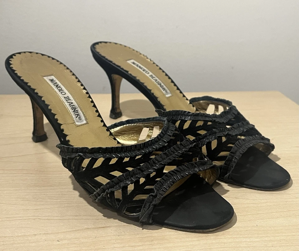 VTG 90’s Manolo Blahnik Black Suede Leather Open Mule 2” Kitten Heel Sandals 39 - Image 1 of 4