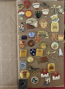 Vintage Militaria Pin Lot 40x Vietnam, Marine Corp, Army, VFW, California  - Bild 1 von 7