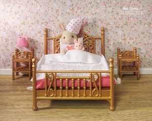 Cama de latón de lujo muebles Sylvanian Families Calico Critters - Imagen 1 de 3