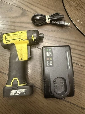 A chave de fenda sem fio Snap-On CTS725 é uma unidade de 14.4V 1/4" MicroLithium - Imagem 1 de 4