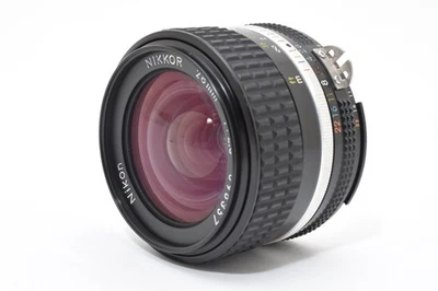 Lente gran angular Nikon Ai-s Nikkor 28 mm f/2,8 [EXC + 5] de Japón - Imagen 1 de 4