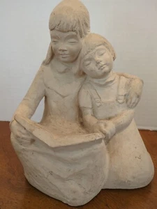 Vintage Austin Productions Mutter & Kind Lesebuch Skulptur Statue 9" hoch - Bild 1 von 8