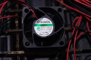 LOT OF 50 PCS SUNON FAN HA40201V3-Q000-C99 AXIAL FAN - Picture 1 of 1