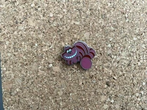 B5 DISNEY ANSTECKNADEL ALICE IM WUNDERLAND CHESHIRE KATZE VON SOFREC - Bild 1 von 1