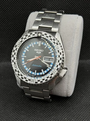 🏁 Bisel de carreras automático deportivo Seiko 5 Japón 4R36-51K0 – 24 joyas Foto 1 de 4