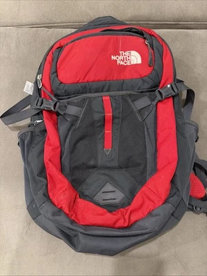 Mochila The North Face Recon roja negra para senderismo escuela transporte al aire libre Foto 1 de 4