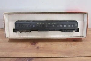 HO Scale Vintage Athearn Passenger Car Coach Santa Fe #3374 - Picture 1 of 8