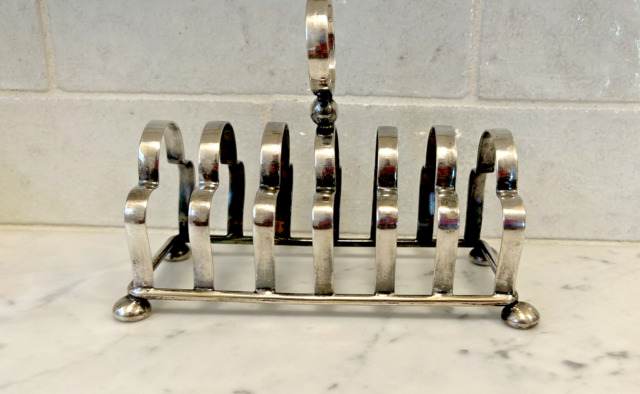 Toast Rack 1950s Silver Plated English 6 Slice Attached Crumb Tray Toa –  Antiques And Teacups