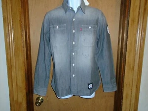 Pittsburgh Steelers Levi's Men's Vintage Wash Distressed Full Button Shirt S NWT - Picture 1 of 7