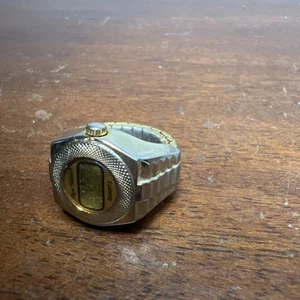 Orologio ad anello digitale Delta Impex - quarzo New Wave - non testato - Foto 1 di 8