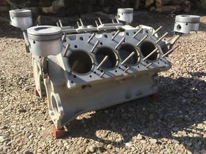 Unique Rolls Royce V8 Engine Table- Reclaimed and Upcycled- Industrial Salvage - Picture 1 of 12