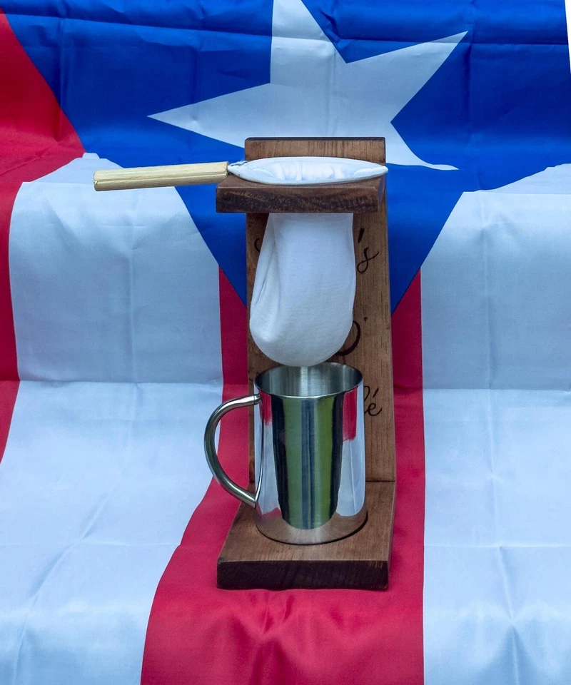 Cafetera de madera hecha a mano Foto 1 de 4