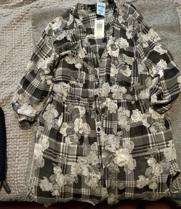 Torrid Women's Size 12(L) Blouse Black with floral pattern 100% polyester - Picture 1 of 8