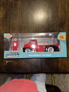 JADA TOYS 1952 CHEVROLET COE PICKUP CHERRY RED / W UPGRADED CHROME RIMS 1:24 - Picture 1 of 6