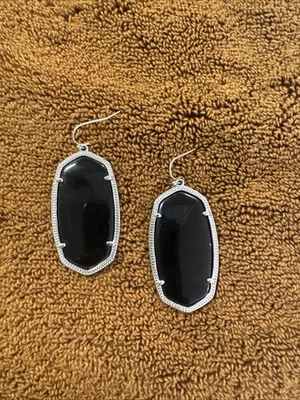 Kendra Scott Danielle Statement Silver/Black Earrings - Image 1 of 2