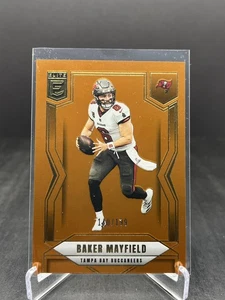 2025 Panini Donruss Elite Football Baker Mayfield arancione 140/199 #42 - Foto 1 di 2