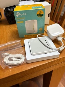 TP-Link TL-WR902AC AC750Mbps Dual Band Wi-Fi Travel Router - Photo 1/4