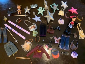 45 Piece Bratz Clothing Purse Brush & Accessories Lot - Picture 1 of 5