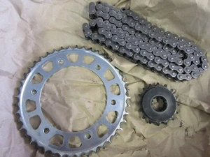 Cadena + piñones originales Honda CBR1000RR-R FIREBLADE SP 2024 - Imagen 1 de 3