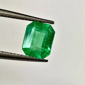 1.14ct Natural Ethiopian Emerald octagon nice green good luster gemstone - Picture 1 of 4