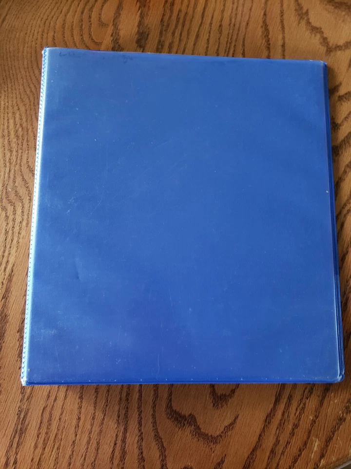 AVERY CLEAR COVER  1 '' SLANT 3 RING BLUE COLORED BINDER -PRE-OWNED - Image 1 of 4
