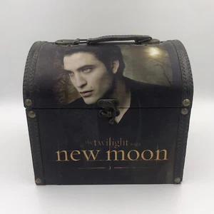 Crepúsculo Luna Nueva Madera Tesoro Cofre Estuche Caja Equipo Edward  - Imagen 1 de 8