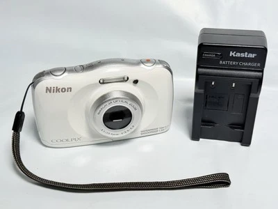Nikon COOLPIX W150 13.2MP WiFi Waterproof Digital Camera- White w/ 32gb SD - Image 1 of 4