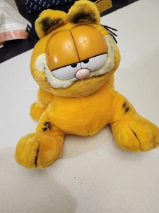 Garfield 9" Sitting - Fine Toy Co. Ltd. W Tags Toys R Us Tag - Picture 1 of 8