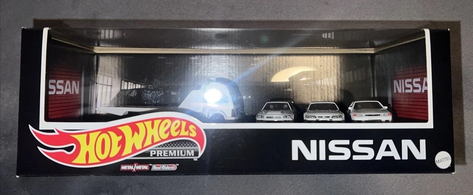 Hot Wheels Nissan Skyline GT-R Premium conjunto de colecionador 1:64 (GMH39-GRN86) - Imagem 1 de 4