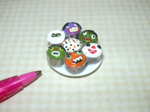 Miniature Super-Detailed TS Halloween Cupcakes on Ceramic Plate- DOLLHOUSE 1:12 - Picture 1 of 2