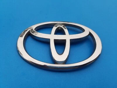 03 04 05 06 07 08 TOYOTA COROLLA REAR CHROME EMBLEM LOGO BADGE USED OEM (2008) - Imagem 1 de 4