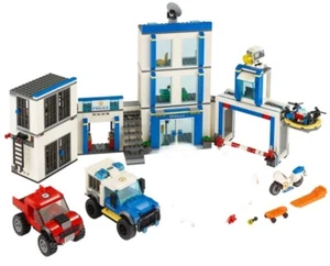 LEGO City 60246 Polizeistation 2020 keine Box, ein Buch, keine Minifiguren. PLZ lesen. - Bild 1 von 10
