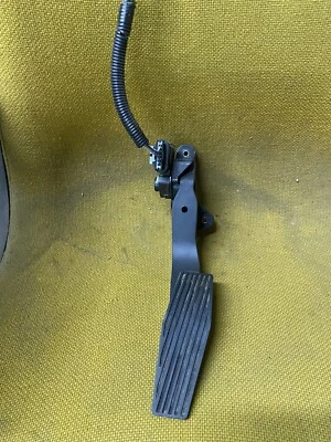 04 05 06 07 08 09 10 11 12 13 14 CHEVROLET MALIBU ACELERADOR PEDAL A GASOLINA 25778568 - Imagem 1 de 4