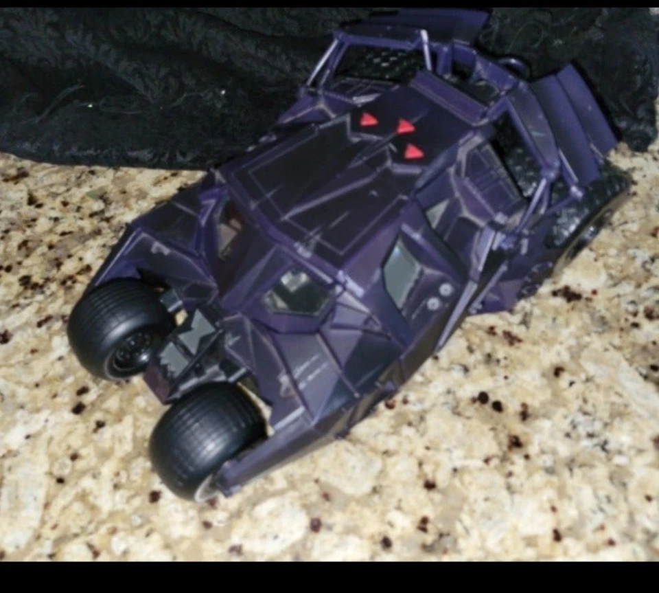 DC Comics Batman Begins Dark Knight Batimóvil Vaso Electrónico Vehículo Foto 1 de 4